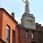 Victoria