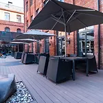 Victoria Hotel 4*