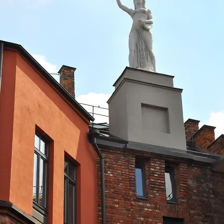 Victoria
